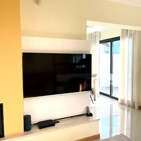 Amazing Pool House Holiday home Charneca (Setubal)